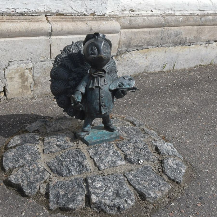 Павлиненок художник